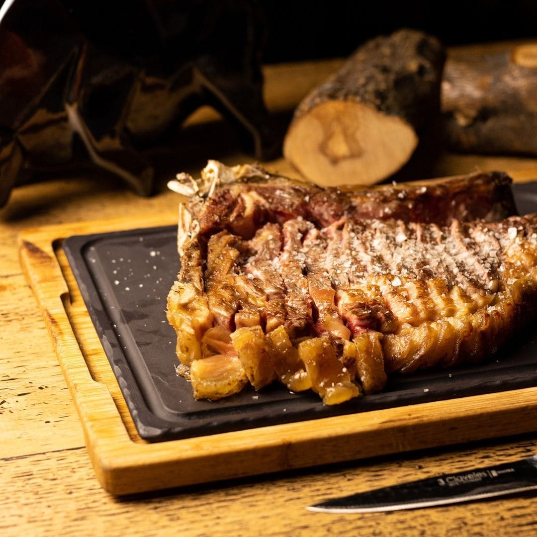 Especialidad de carne a la brasa